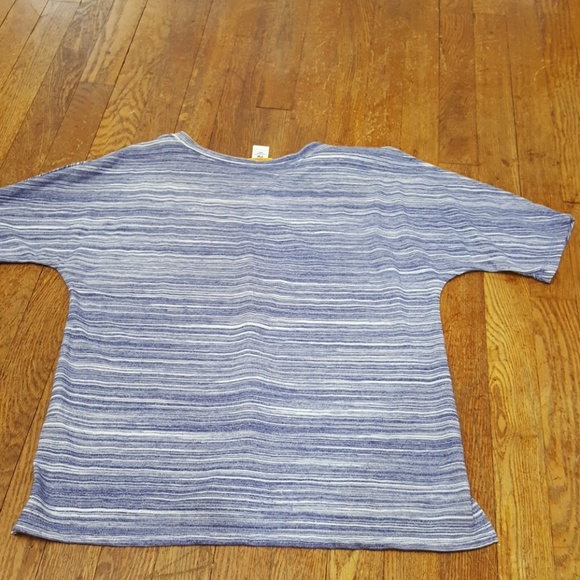 Ruby Rd. top medium - Picture 2 of 2